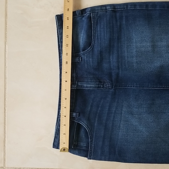 Modest denim skirt - Picture 5 of 6